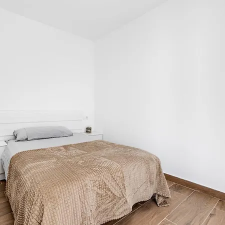 Goldfish Apartments For Holidays Playa Del Cura * Torrevieja
