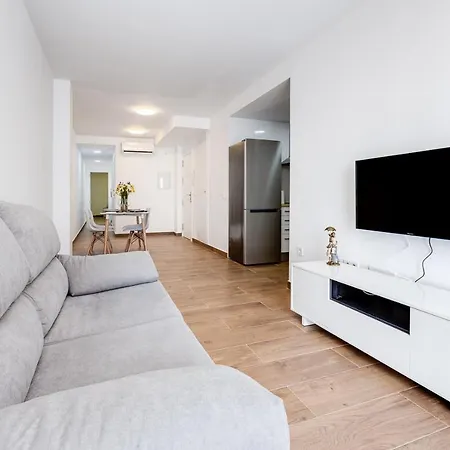 Goldfish Apartments For Holidays Playa Del Cura *